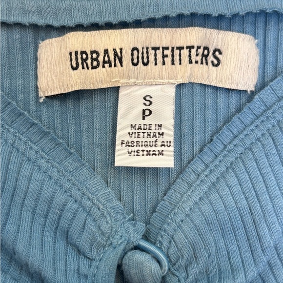 Urban Outfitters “Close to Me Peakaboo” Cotton blend crop top, NWT size small! - Picture 10 of 12